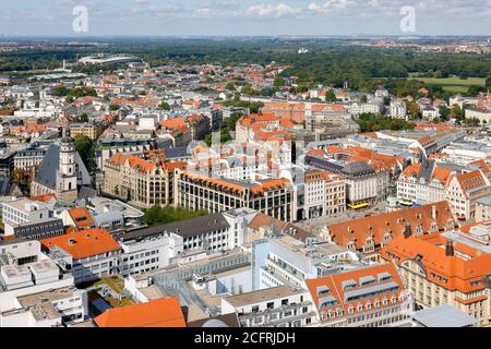 Leipzig, Sachsen, Deutschland - Stadtübersicht, Altstadt, linke Thomaskirche, rechter Marktplatz Leipzig. Stockfoto
