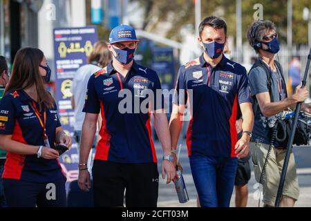 VERSTAPPEN Max (NED), Aston Martin Red Bull Racing Honda RB16, ALBON Alexander (Tha), Aston Martin Red Bull Racing Honda RB16, Portrait während des for Stockfoto
