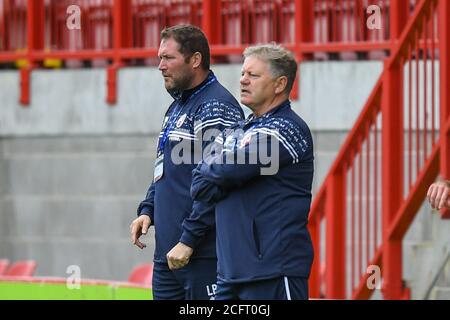 John Yens Manager von Crawley Town Stockfoto