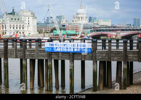 London, Großbritannien. 06. September 2020. Extinction Rebellion, Red Rebel Brigade, Marine Extinction March - Protest. Quelle: Waldemar Sikora Stockfoto