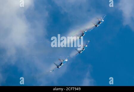 Moskau Russland Kubinka Flugplatz 30. August 2020: Russischer Ritter Kunstflug auf dem internationalen Forum Armee . Stockfoto