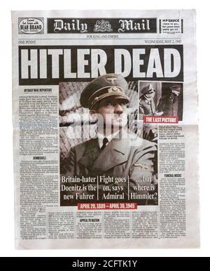 Die Titelseite der Daily Mail vom 2. Mai 1945 Mit der Überschrift Hitler Dead Stockfoto