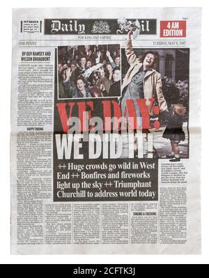 Die Titelseite der Daily Mail 8. Mai 1945 mit der Überschrift VE Day: We DIT Stockfoto