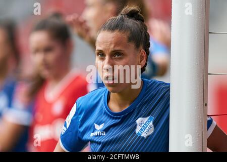 Fußball München - Sand, München 6. September 2020. Noemi GENTILE, SC Sand 14 FC BAYERN MÜNCHEN - SC SAND 6-0 - die DFL-VORSCHRIFTEN VERBIETEN DIE VERWENDUNG VON FOTOGRAFIEN als BILDSEQUENZEN und/oder QUASI-VIDEO - 1. Frauen Deutsche Fußballliga, München, 6. September 2020. Saison 2019/2020, Spieltag 1, FCB, München, FC Bayern Campus © Peter Schatz / Alamy Live News Stockfoto