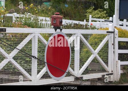 Bahnübergang in Tenterden, Kent Stockfoto