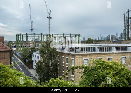 London, Großbritannien. September 2020. Die alten Gas-Werke aus dem Oval als Surrey auf Sussex am zweiten Tag des Bob Willis Trophy Spiel angesehen. David Rowe/Alamy Live News Stockfoto