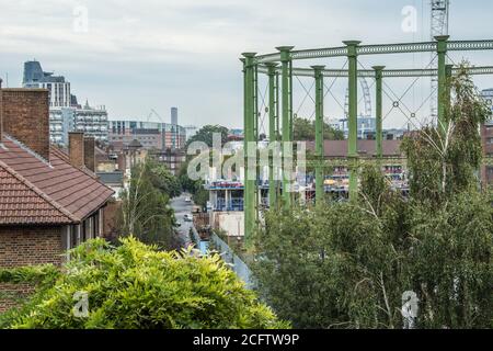 London, Großbritannien. September 2020. Die alten Gas-Werke aus dem Oval als Surrey auf Sussex am zweiten Tag des Bob Willis Trophy Spiel angesehen. David Rowe/Alamy Live News Stockfoto