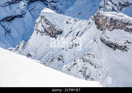 Atemberaubende schneebedeckte Gipfel in der Schweizer alpen Jungfrau Region Von Schilthorn Stockfoto