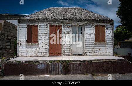 Ferienhaus in Grande Casse auf der französischen Insel St. Martin durch Hurrikan Irma im Jahr 2017 beschädigt Stockfoto