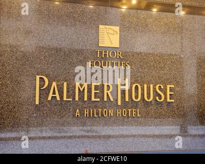 Chicago, Illinois, USA. September 2020. Das berühmte Palmer House Hotel kann dauerhaft geschlossen werden. Die Eigentümer sind 300 Millionen Dollar Schulden und eine Abschottung Klage gegen sie eingereicht wurde. Das Grundstück war aufgrund der COVID-19-Pandemie vorübergehend geschlossen worden. Stockfoto