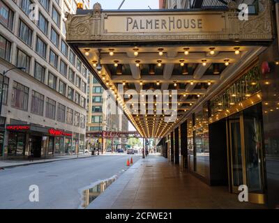 Chicago, Illinois, USA. September 2020. Das berühmte Palmer House Hotel kann dauerhaft geschlossen werden. Die Eigentümer sind 300 Millionen Dollar Schulden und eine Abschottung Klage gegen sie eingereicht wurde. Das Grundstück war aufgrund der COVID-19-Pandemie vorübergehend geschlossen worden. Stockfoto