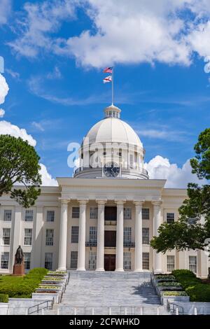 Montgomery, AL / USA - 27. August 2020: Alabama State Capitol Gebäude in Montgomery Alabama Stockfoto