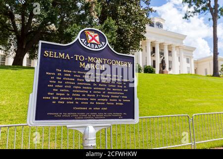 Montgomery, AL / USA - 27. August 2020: Selma nach Montgomery Marsch historische Markierung vor dem State Capitol in Montgomery, Alabama Stockfoto