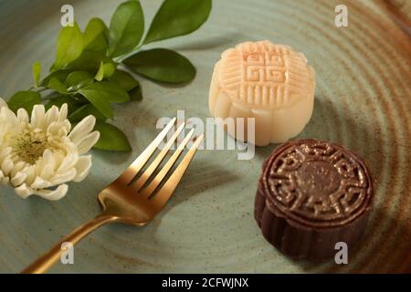 Schneehaut oder Kristallhaut Mooncake. Die neue Variante des Mooncake für Mid-Autumn Festival. Stockfoto