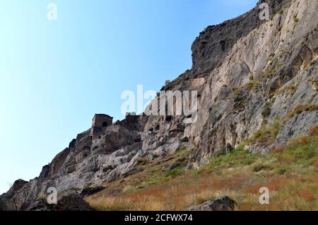 Georgien Republik - Vardzia von unten Stockfoto