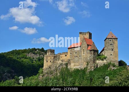 Blick auf Schloss Hardegg im Nationalpark Thayatal / Podyji Österreich, Stockfoto