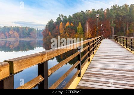 Olsztyn, Dlugie Lake, brige, Polen Stockfoto