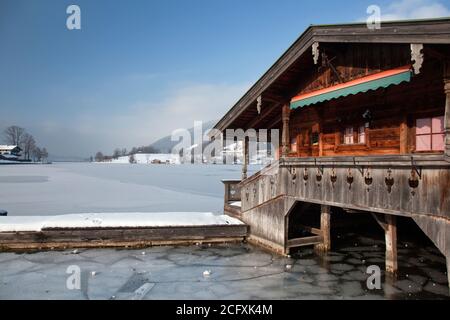 Geographie / Reisen, Deutschland, Bayern, Rottach-Egern, Bootsschuppen am Südufer des Tegernsees in Rotta, Additional-Rights-Clearance-Info-not-available Stockfoto