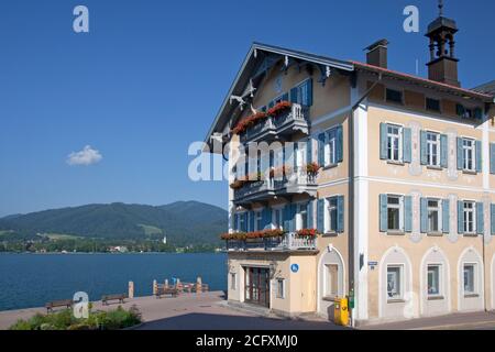 Geographie / Reisen, Deutschland, Bayern, Tegernsee am Tegernsee, Rathaus in Tegernsee am Tegern, Additional-Rights-Clearance-Info-Not-available Stockfoto