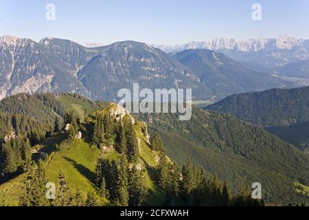 Geographie / Reisen, Deutschland, Bayern, Oberammergau, Blick von Laber auf das Wettersteingebirge, Additional-Rights-Clearance-Info-Not-available Stockfoto