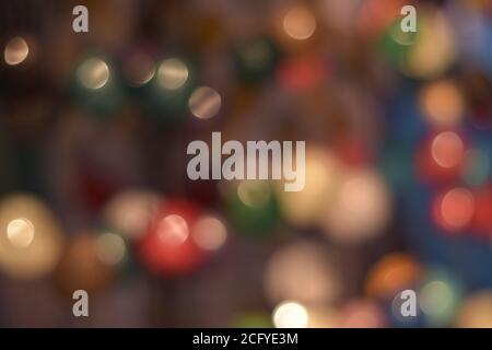Weihnachten und ein glückliches neues Jahr auf unscharfen bokeh Hintergrund. Stockfoto