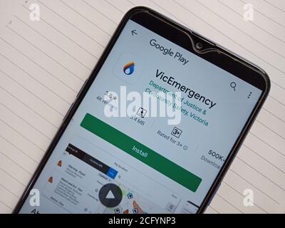 DISTRIKT KATNI, INDIEN - 04. MAI 2020: VIC Emergency Application Software auf Smartphone-Bildschirm isoliert angezeigt. Stockfoto