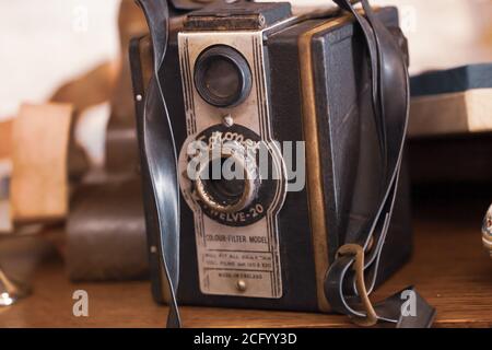 Retro-Fotografie - Ansicht einer 50er Jahre Coronet zwölf-20-Box Kamera Stockfoto