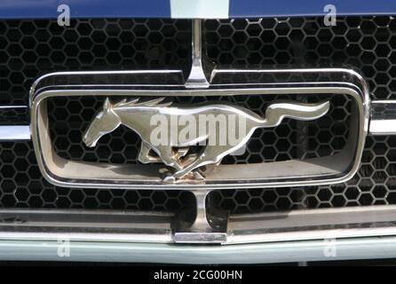 Klassisches Mustang Grillabzeichen Stockfoto