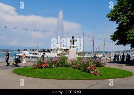 Schweiz, Kanton Genf, Genf, Genfersee, der Jet d'Eau aus dem englischen Garten Stockfoto