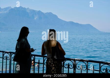 Schweiz, Kanton Waadt, Montreux, die Kais am Ufer des Genfersees Stockfoto