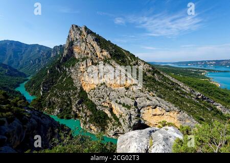 Frankreich, Alpes de Haute-Provence, regionales Naturreservat von Verdon, Grand Canyon von Verdon, verdon und Sainte Croix See vom belveder aus gesehen Stockfoto