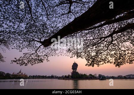 Myanmar (Burma), Karen Staat, hPa an, Kyauk Kalap oder Kyaik Ka Lat Kloster Stockfoto