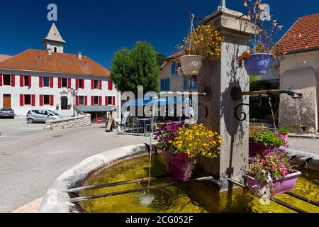 Frankreich, Drome, regionaler Naturpark Vercors, Jarjatte-Tal, das Dorf Lus-la-Croix-Haute Stockfoto