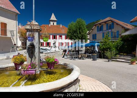 Frankreich, Drome, regionaler Naturpark Vercors, Jarjatte-Tal, das Dorf Lus-la-Croix-Haute Stockfoto