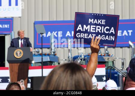 Der 45. Präsident der Vereinigten Staaten, Donald J. Trump, spricht bei einer Veranstaltung in Old Forge, Pennsylvania, wo er seinen Gegner Joe Biden, der aus der Gegend kommt, schlug. Stockfoto