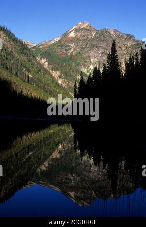 Reflection in Hyas Lake, Alpine Lakes Wilderness, Wenatchee National Forest, Washington Stockfoto