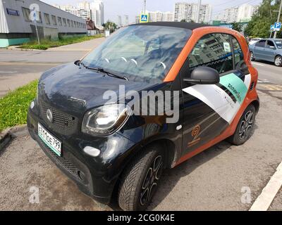 Moskau, Russland - Juli 29. 2020. Smart Car der Delimobil Car Sharing Company Stockfoto