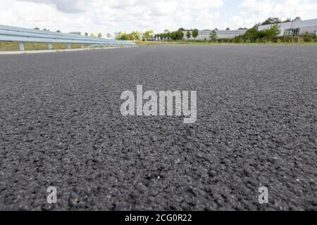 huerth, NRW, Deutschland, 09 06 2020, Straßeneinengung, noch nicht geöffnet, keine Autos, im Freien Stockfoto