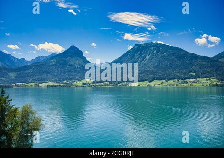 Blick über den Wolfgangsee in Österreich vom Dorf St. Wolfgang Stockfoto