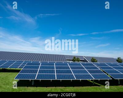 Solarpark Photovoltaikanlage Alternative Energie Stockfoto