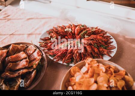 Süßes Gebäck, Desserts. Catering Für Abendessen. Konzept Hochzeit Geburtstag Stockfoto