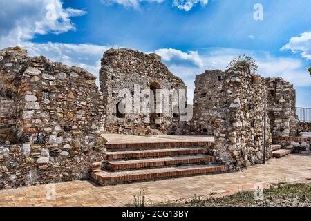 Ruinen der normannischen Burg Castelmola Sizilien Stockfoto