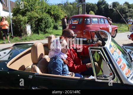 Der 11. Südböhmen-Klassiker, Rennen der alten Autos (Veteranen, historische, Oldtimer) beginnt in Ceske Budejovice, Tschechische Republik, 4. September 2020. Gra Stockfoto