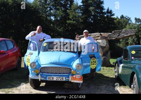 Der 11. Südböhmen-Klassiker, Rennen der alten Autos (Veteranen, historische, Oldtimer) beginnt in Ceske Budejovice, Tschechische Republik, 4. September 2020. Gra Stockfoto