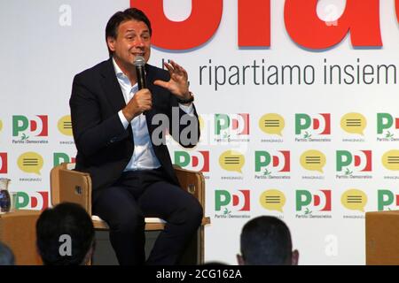 Modena, Italien, 8. September 2020 - Giuseppe Conte, Ministerpräsident der Italienischen Republik, öffentliches Interview bei einer Veranstaltung der Demokratischen Partei Stockfoto