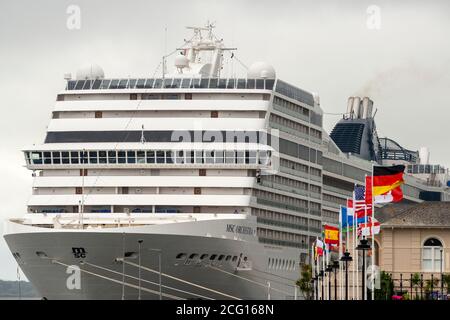 Das MSC Orchestra dockt am Kreuzfahrtterminal von Cobh in Cobh, County Cork, Irland, an. Stockfoto