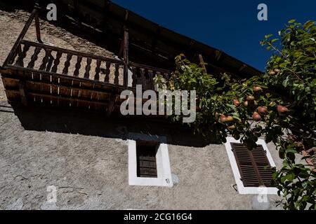 Das kleine und malerische Dorf Amazas (Oulx) im Susatal. (Piemont, Italien) Stockfoto