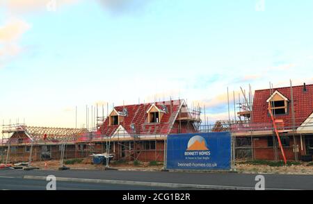 Bennett Homes, Baustelle, neue Häuser, früher landwirtschaftliches Land, Hunstanton, Norfolk, England Stockfoto