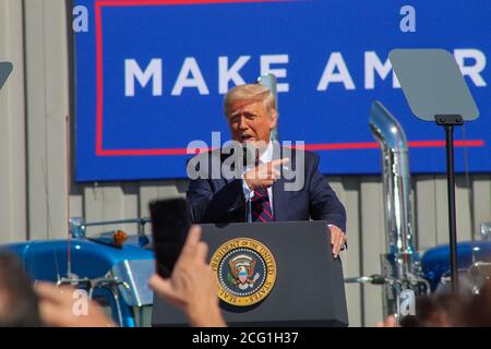 Der 45. Präsident der Vereinigten Staaten, Donald J. Trump, spricht bei einer Veranstaltung in Old Forge, Pennsylvania, wo er seinen Gegner Joe Biden, der aus der Gegend kommt, schlug. Stockfoto