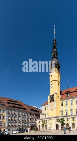 Bautzen, Sachsen / Deutschland - 7. September 2020: Das historische Rathaus und der Platz im Stadtzentrum von Bautzen Stockfoto